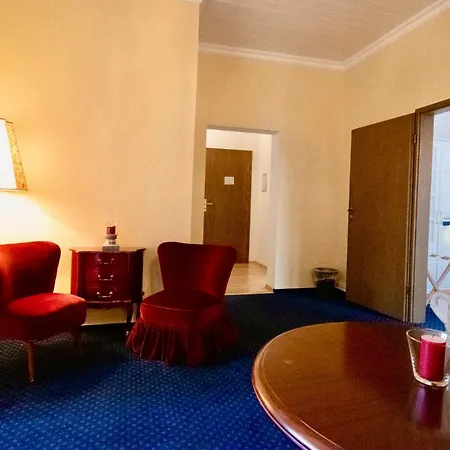 Wilhelma Strandallee 146 Wilhelma 6 *